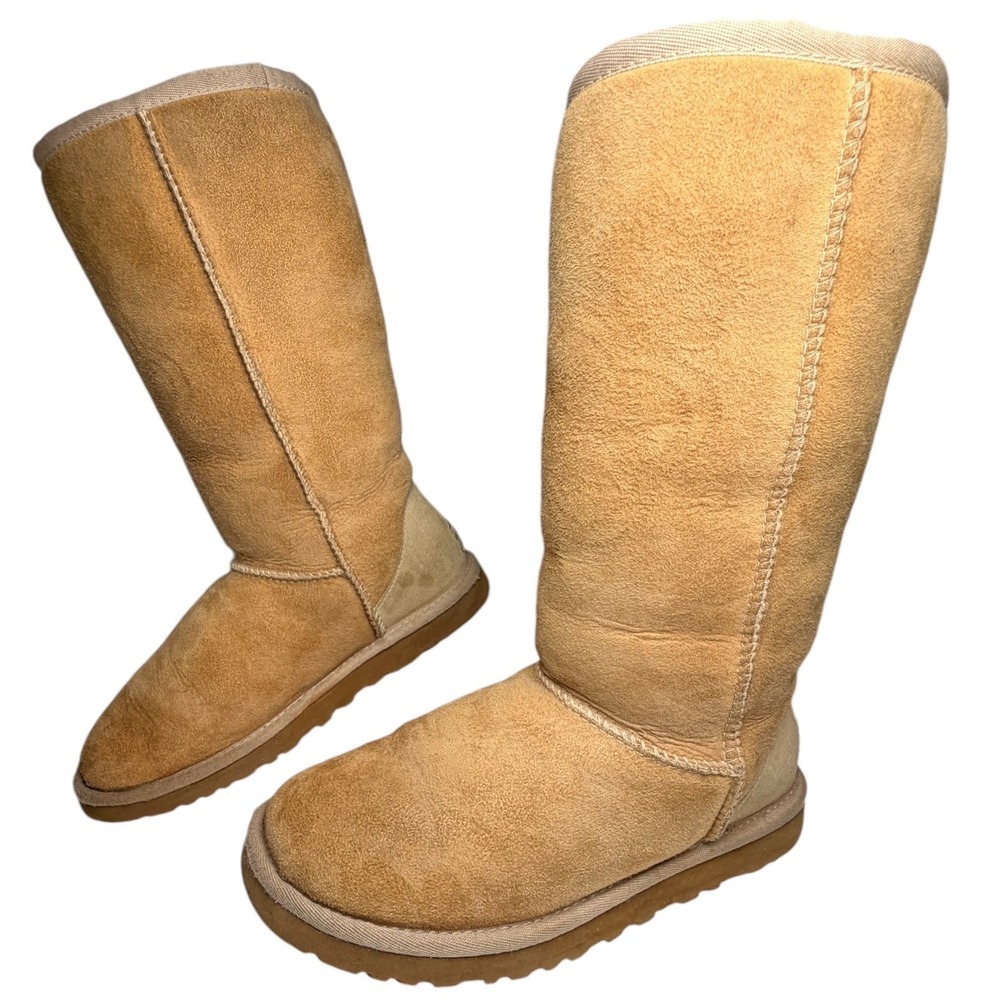 UGG Australia Classic Tall Sheepskin Suede Boots Tan Womens 6